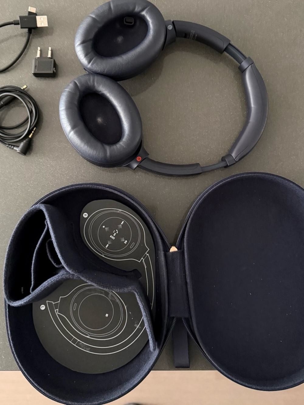 Sony WH1000XM4 Wireless Noise Canceling Headphones - Midnight Blue